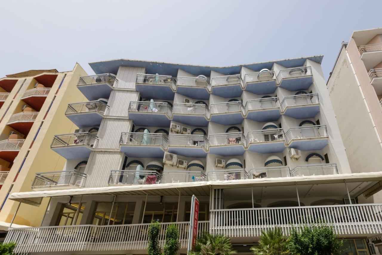 Hotel Arena Cattolica Exterior foto