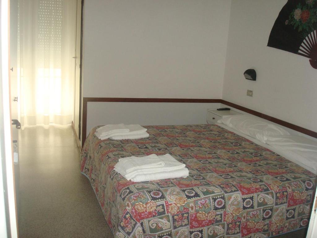 Hotel Arena Cattolica Exterior foto